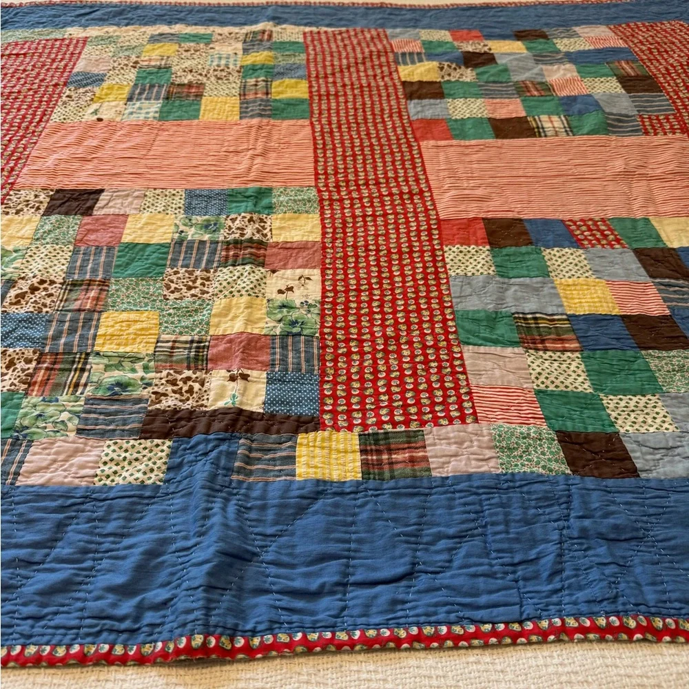 Antique handmade quilt 78 x 46 - Picture 5 of 6